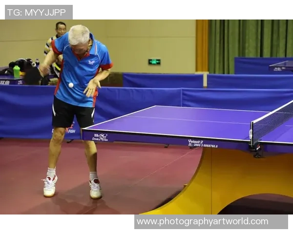 重庆羽毛球队在邀请赛中以93分稳居积分榜首位展现强劲实力